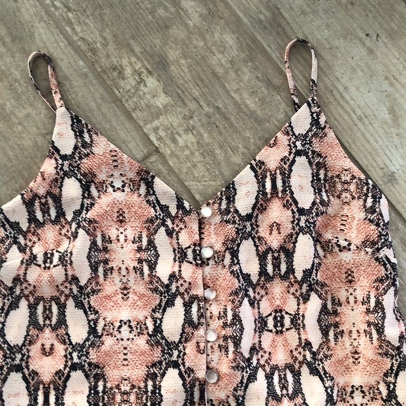 *8/$16 One ❤️ Clothing dress. Animal print size small - Picture 2 of 4